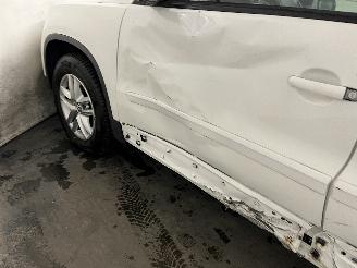 Volkswagen Tiguan Tiguan (5N1/2) SUV 1.4 TSI 16V 4Motion (BWK(Euro 5)) [110kW]  (09-2007=
/07-2018) picture 16