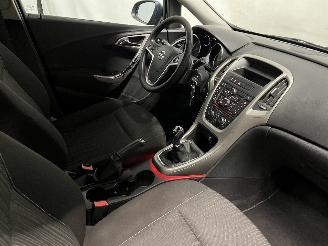 Opel Astra Astra J Sports Tourer (PD8/PE8/PF8) Combi 1.4 16V ecoFLEX (A14XER(Euro=
 5)) [74kW]  (10-2010/10-2015) picture 9