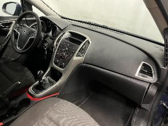 Opel Astra Astra J Sports Tourer (PD8/PE8/PF8) Combi 1.4 16V ecoFLEX (A14XER(Euro=
 5)) [74kW]  (10-2010/10-2015) picture 8