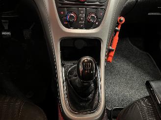 Opel Astra Astra J (PC6/PD6/PE6/PF6) Hatchback 5-drs 1.6 16V (A16XER(Euro 5)) [85=
kW]  (12-2009/10-2015) picture 27