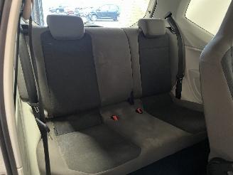 Volkswagen Up! Up! (121) Hatchback 1.0 12V 75 (CWRA) [55kW]  (08-2011/11-2019) picture 18