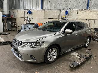 Vrakbiler auto Lexus Ct CT 200h Hatchback 1.8 16V (2ZR-FXE) [100kW]  (09-2011/...) 2016/8