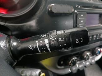 Kia Rio Rio III (UB) Hatchback 1.1 CRDi VGT 12V (D3FA) [55kW]  (09-2011/12-201=
7) picture 14