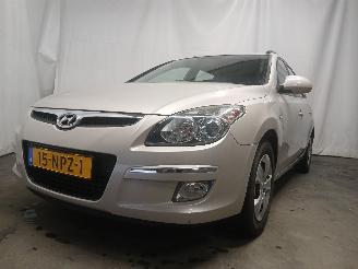 krockskadad bil auto Hyundai I-30 i30 Crosswagon (WWH) Combi 1.4 CVVT 16V (G4FA) [80kW]  (11-2009/06-201=
2) 2010/10