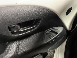 Toyota Aygo Aygo (B40) Hatchback 1.0 12V VVT-i (1KR-FE) [51kW]  (05-2014/06-2018) picture 20