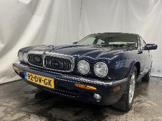 krockskadad bil auto Jaguar XJ XJ8 (X308) Sedan 3.2 V8 32V Executive,Sport (AC) [174kW]  (07-1997/05-=
2003) 2000/2