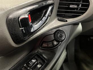 Hyundai Santa Fe Santa Fe I SUV 2.0 16V 4x2 (G4JP) [99kW]  (08-2001/02-2006) picture 15