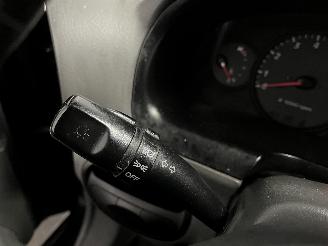 Hyundai Santa Fe Santa Fe I SUV 2.0 16V 4x2 (G4JP) [99kW]  (08-2001/02-2006) picture 16