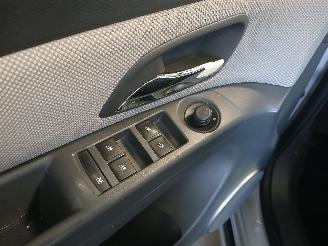 Chevrolet Cruze Cruze (300) Sedan 1.8 16V VVT (F18D4(Euro 5)) [104kW]  (05-2009/12-201=
5) picture 11