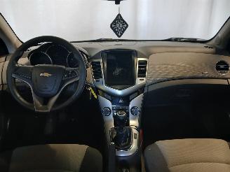 Chevrolet Cruze Cruze (300) Sedan 1.8 16V VVT (F18D4(Euro 5)) [104kW]  (05-2009/12-201=
5) picture 10