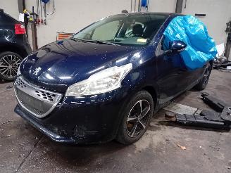 disassembly passenger cars Peugeot 208 208 I (CA/CC/CK/CL) Hatchback 1.4 HDi (DV4C(8HP)) [50kW]  (03-2012/12-=
2019) 2013/7