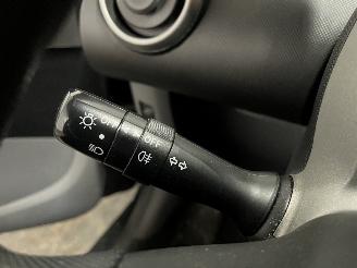 Citroën C1 C1 Hatchback 1.0 12V (384F(CFA)) [50kW]  (06-2005/09-2014) picture 17