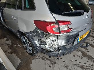 Renault Mégane Megane III Grandtour (KZ) Combi 5-drs 1.4 16V TCe 130 (H4J-700(H4J-A7)=
) [96kW]  (05-2009/02-2016) picture 21