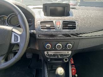 Renault Mégane Megane III Berline (BZ) 5-deurs 1.5 dCi 110 (K9K-636) [81kW]  (04-2011=
/...) picture 15