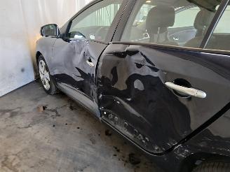 Renault Mégane Megane III Grandtour (KZ) Combi 5-drs 2.0 16V CVT (M4R-F713) [103kW]  =
(05-2009/02-2016) picture 25