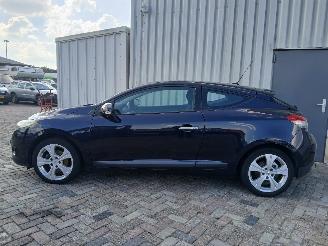 Renault Mégane Megane III Coupe (DZ) Hatchback 3-drs 1.4 16V TCe 130 (H4J-700(H4J-A7)=
) [96kW]  (04-2009/02-2016) picture 4