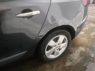 Renault Mégane Megane III Grandtour (KZ) Combi 5-drs 1.6 16V (K4M-858(K4M-R8)) [81kW]=
  (05-2009/08-2015) picture 22