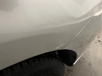 Mazda 5 5 (CR19) MPV 1.8i 16V (L823) [85kW]  (02-2005/05-2010) picture 13