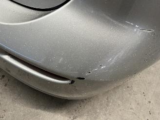 Mazda 5 5 (CR19) MPV 1.8i 16V (L823) [85kW]  (02-2005/05-2010) picture 11