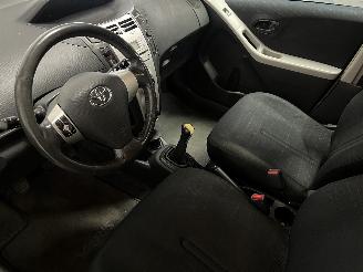 Toyota Yaris Yaris II (P9) Hatchback 1.3 16V VVT-i (2SZFE) [64kW]  (08-2005/11-2010=
) picture 15