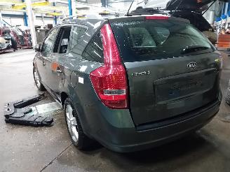 Kia Cee d Cee'd Sporty Wagon (EDF) Combi 1.4 16V (G4FA) [66kW]  (07-2009/12-2012=
) picture 4