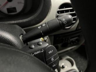 Renault Kangoo Kangoo (KC) MPV 1.6 16V (K4M-752) [70kW]  (06-2001/01-2008) picture 17