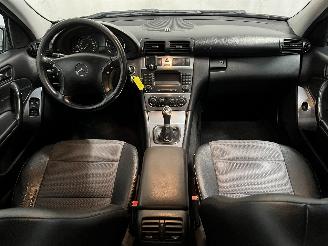 Mercedes C-klasse C Combi (S203) Combi 1.8 C-180K 16V (M271.946) [105kW]  (05-2002/08-20=
07) picture 10