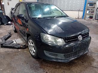 Volkswagen Polo Polo V (6R) Hatchback 1.6 TDI 16V 105 (CAYC(Euro 5)) [77kW]  (06-2009/=
08-2015) picture 2