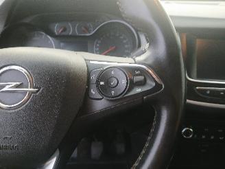 Opel Crossland Crossland (X) SUV 1.2 Turbo 12V (D12XHL(EB2ADT)) [81kW]  (03-2017/...)= picture 17