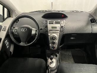 Toyota Yaris Yaris II (P9) Hatchback 1.3 16V VVT-i (2SZFE) [64kW]  (08-2005/11-2010=
) picture 18