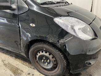 Toyota Yaris Yaris II (P9) Hatchback 1.3 16V VVT-i (2SZFE) [64kW]  (08-2005/11-2010=
) picture 8