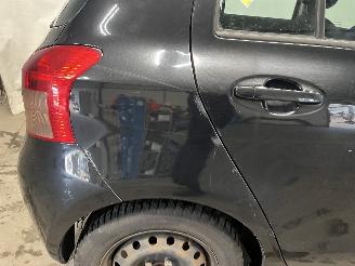 Toyota Yaris Yaris II (P9) Hatchback 1.3 16V VVT-i (2SZFE) [64kW]  (08-2005/11-2010=
) picture 9