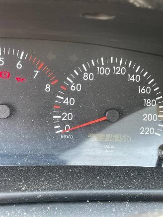 Toyota Corolla Corolla (E12) Hatchback 1.4 16V VVT-i (4ZZFE) [71kW]  (11-2001/02-2007=
) picture 2