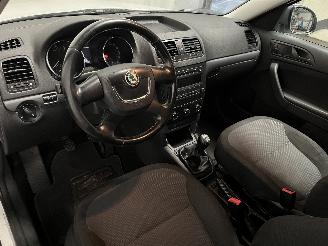 Skoda Yeti Yeti (5LAC) SUV 1.2 TSI 16V (CBZB) [77kW]  (09-2009/05-2015) picture 14