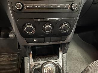 Skoda Yeti Yeti (5LAC) SUV 1.2 TSI 16V (CBZB) [77kW]  (09-2009/05-2015) picture 18