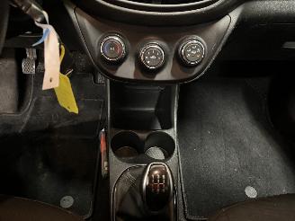 Opel Karl Karl Hatchback 5-drs 1.0 12V (B10XE(Euro 6)) [55kW]  (01-2015/03-2019)= picture 24