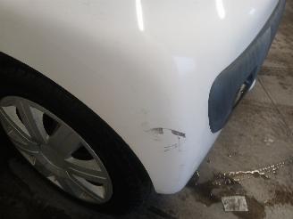 Peugeot 107 107 Hatchback 1.0 12V (384F(1KR)) [50kW]  (06-2005/05-2014) picture 18