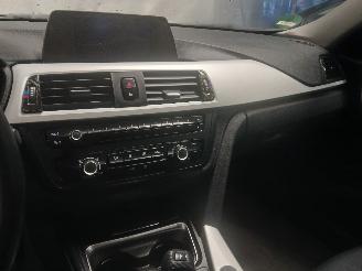 BMW 3-serie 3 serie (F30) Sedan 320i 2.0 16V (N20-B20D) [135kW]  (03-2012/10-2018)= picture 16