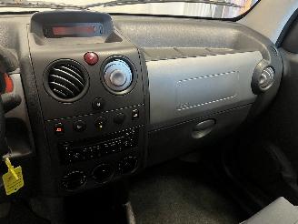 Citroën Berlingo Berlingo Cinqspace, Multispace MPV 1.6 16V (TU5JP4(NFU)) [80kW]  (10-2=
000/12-2011) picture 20