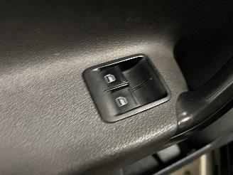 Volkswagen Caddy Caddy III (2KA,2KH,2CA,2CH) Van 1.6 TDI 16V (CAYE) [55kW]  (08-2010/05=
-2015) picture 16