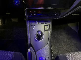 Toyota Auris Auris Touring Sports (E18) Combi 1.8 16V Hybrid (2ZRFXE) [100kW]  (07-=
2013/12-2018) picture 21