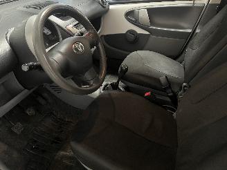 Toyota Aygo Aygo (B10) Hatchback 1.0 12V VVT-i (1KR-FE) [50kW]  (07-2005/05-2014) picture 18