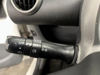 Toyota Aygo Aygo (B10) Hatchback 1.0 12V VVT-i (1KR-FE) [50kW]  (07-2005/05-2014) picture 20