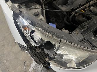 Hyundai Ix35 iX35 (LM) SUV 2.0 16V (G4KD) [120kW]  (01-2010/08-2013) picture 10