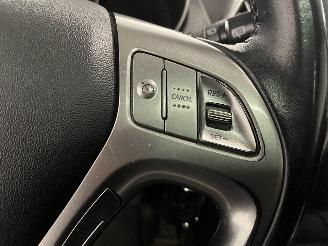 Hyundai Ix35 iX35 (LM) SUV 2.0 16V (G4KD) [120kW]  (01-2010/08-2013) picture 20