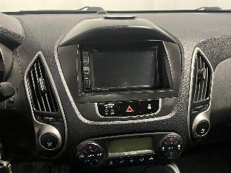 Hyundai Ix35 iX35 (LM) SUV 2.0 16V (G4KD) [120kW]  (01-2010/08-2013) picture 18