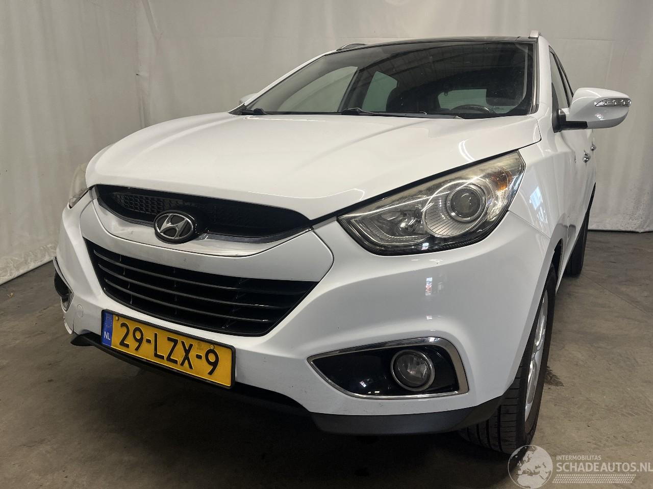 Hyundai Ix35 iX35 (LM) SUV 2.0 16V (G4KD) [120kW]  (01-2010/08-2013)