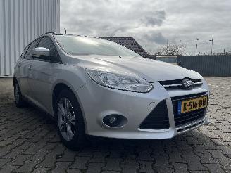 Ford Focus Focus 3 Wagon Combi 1.0 Ti-VCT EcoBoost 12V 125 (M1DA(Euro 5)) [92kW] =
 (02-2012/05-2018) picture 6