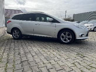 Ford Focus Focus 3 Wagon Combi 1.0 Ti-VCT EcoBoost 12V 125 (M1DA(Euro 5)) [92kW] =
 (02-2012/05-2018) picture 7