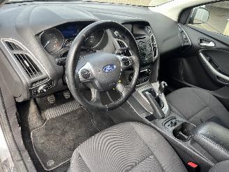 Ford Focus Focus 3 Wagon Combi 1.0 Ti-VCT EcoBoost 12V 125 (M1DA(Euro 5)) [92kW] =
 (02-2012/05-2018) picture 11